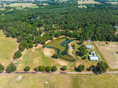 Custom Home On Acreage With Large Pond & Hunting NE TX - image 2