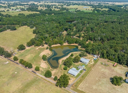 Custom Home On Acreage With Large Pond & Hunting NE TX - image 4