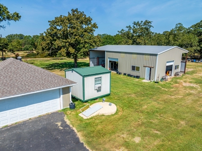 Custom Home On Acreage With Large Pond & Hunting NE TX - image 14