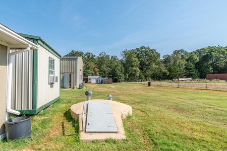 Custom Home On Acreage With Large Pond & Hunting NE TX - image 44