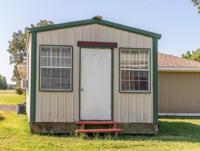 Custom Home On Acreage With Large Pond & Hunting NE TX - image 42