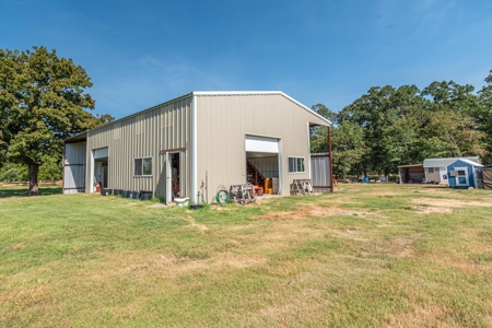 Custom Home On Acreage With Large Pond & Hunting NE TX - image 43