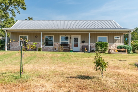 Custom Home On Acreage With Large Pond & Hunting NE TX - image 36