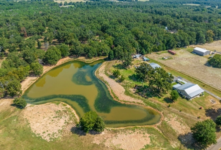 Custom Home On Acreage With Large Pond & Hunting NE TX - image 11