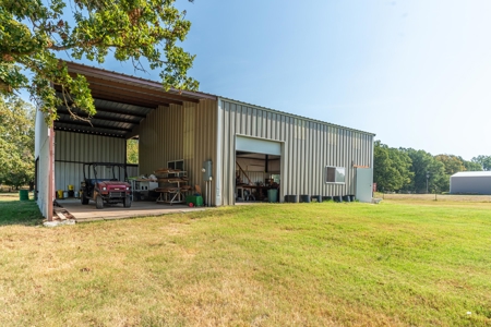 Custom Home On Acreage With Large Pond & Hunting NE TX - image 40