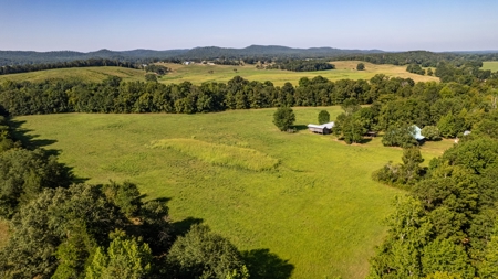 Riverfront Ranch for sale in Montgomery County, Arkansas - image 17