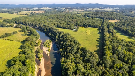 Riverfront Ranch for sale in Montgomery County, Arkansas - image 8