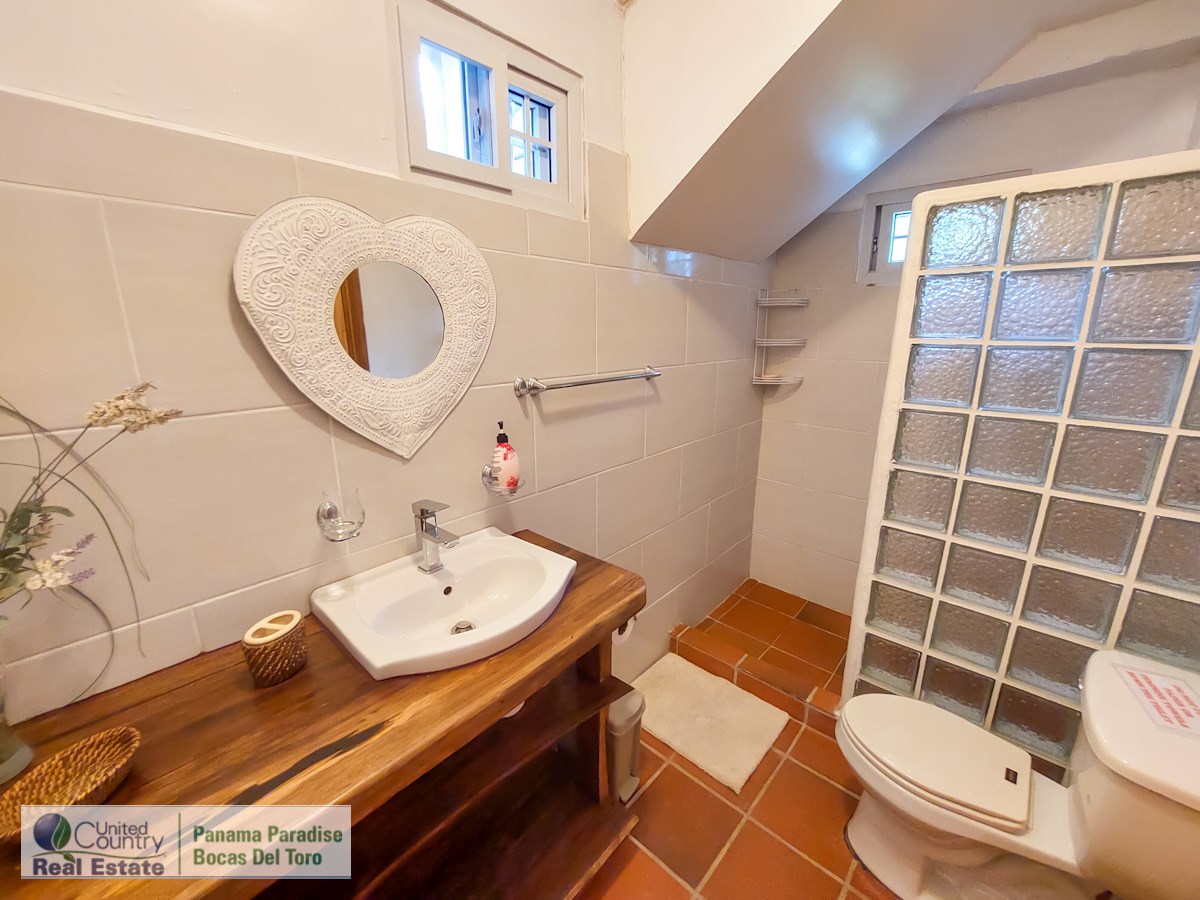 Big Creek B&B & Home — Big Creek, Isla Colón - 35