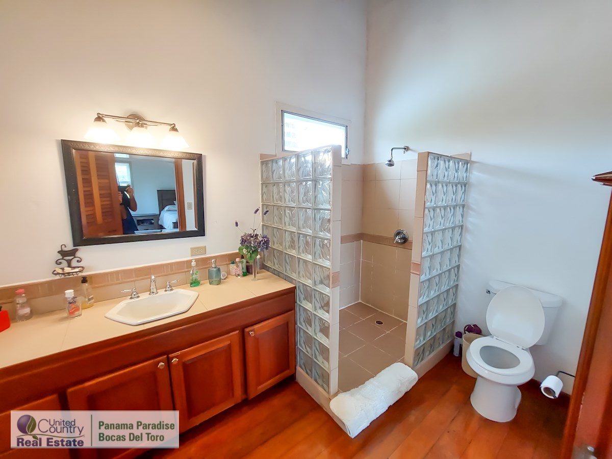 Big Creek B&B & Home — Big Creek, Isla Colón - 20