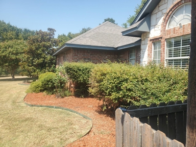 3 Bedroom 2 Bathroom Outside Of Hugo Oklahoma For Sale - image 5