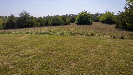 Rural Southern Iowa Retreat - image 30