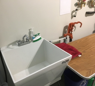 Rural Southern Iowa Retreat - image 14