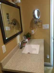 Rural Southern Iowa Retreat - image 12