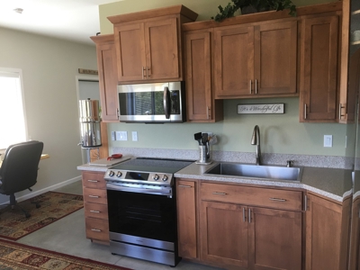 Rural Southern Iowa Retreat - image 10