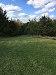 Rural Southern Iowa Retreat - image 45