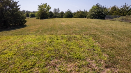 Rural Southern Iowa Retreat - image 28