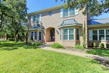 Stunning Country Updated Home-pool, Acreage, Bulverde Texas - image 30