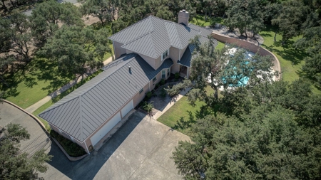 Stunning Country Updated Home-pool, Acreage, Bulverde Texas - image 11