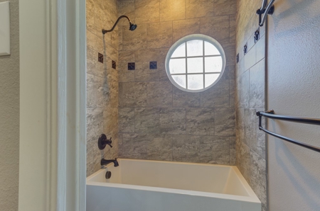 Stunning Country Updated Home-pool, Acreage, Bulverde Texas - image 27