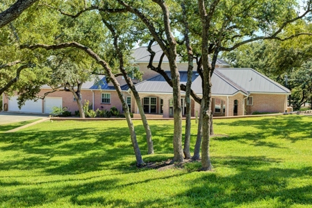 Stunning Country Updated Home-pool, Acreage, Bulverde Texas - image 37