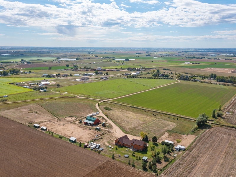 34 acres and views