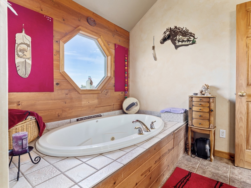 Master Bathroom Jetted Tub