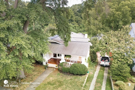 Historical Home In Town - image 29