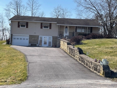 Woodsfield OH Ranch home on 1+ acre at edge of town - image 27