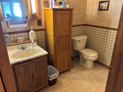 Woodsfield OH Ranch home on 1+ acre at edge of town - image 12