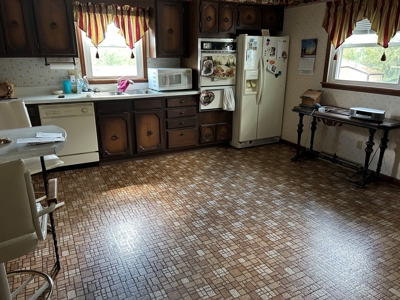 Woodsfield OH Ranch home on 1+ acre at edge of town - image 7