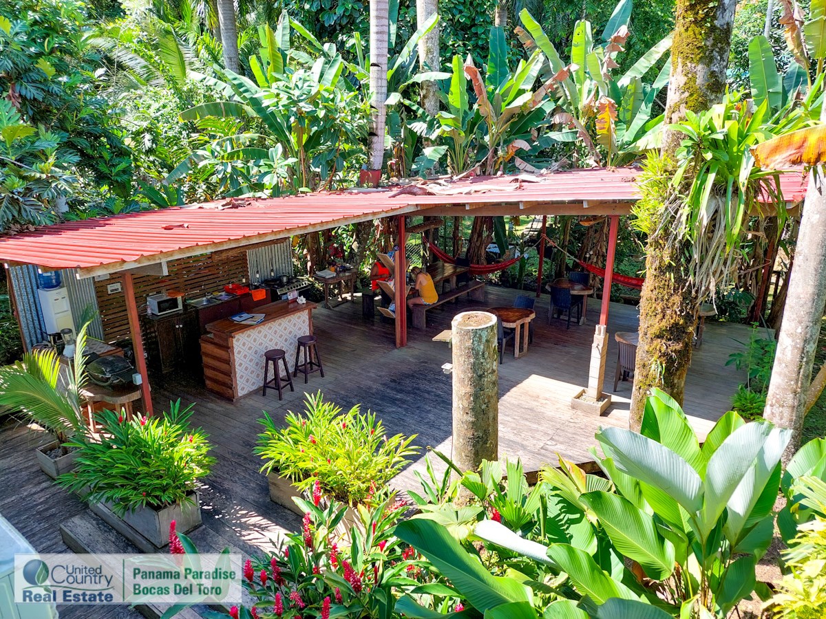 Titre : Maison avec B&B — Big Creek, Isla Colón - 29