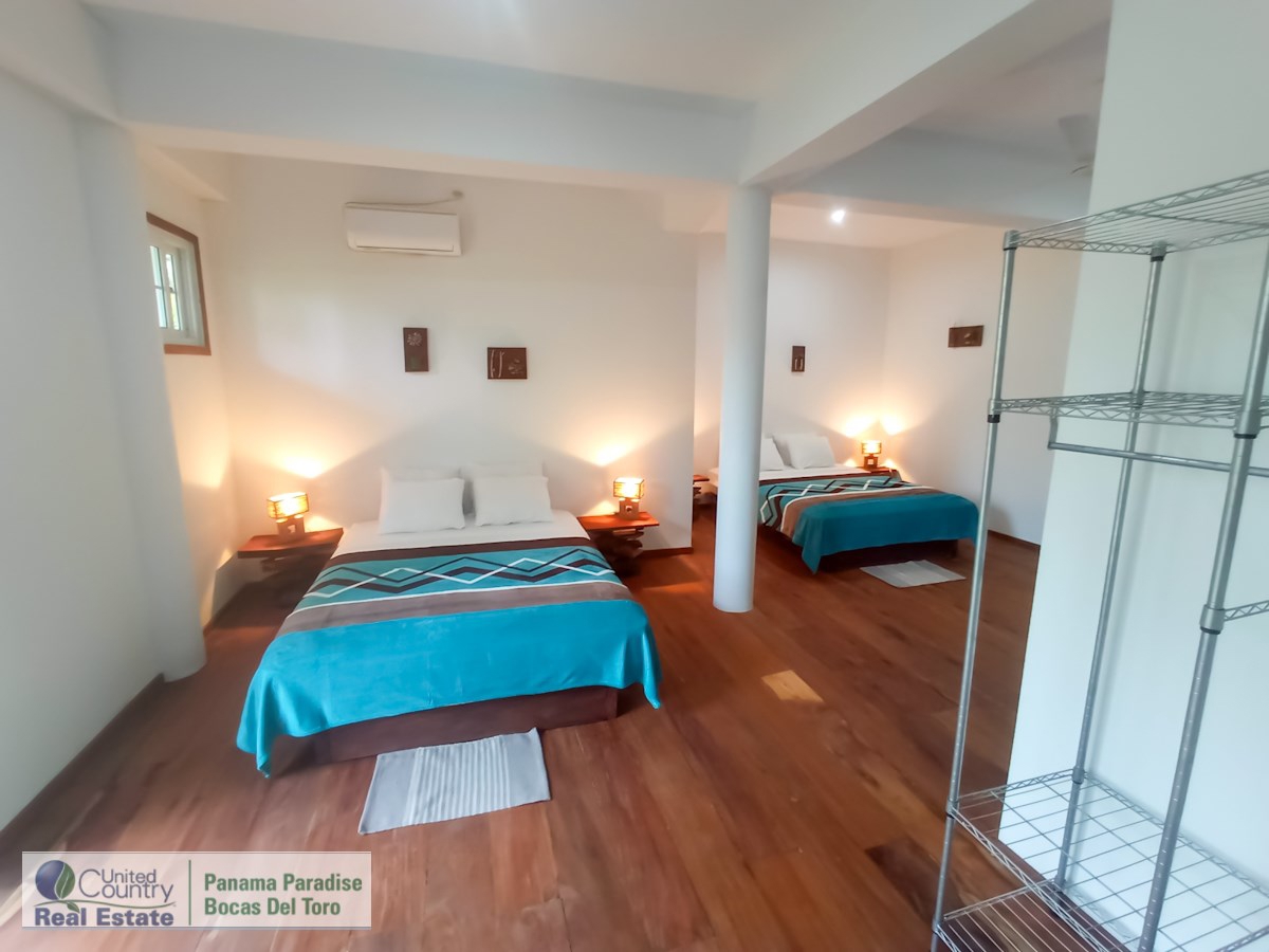 Titre : Maison avec B&B — Big Creek, Isla Colón - 36