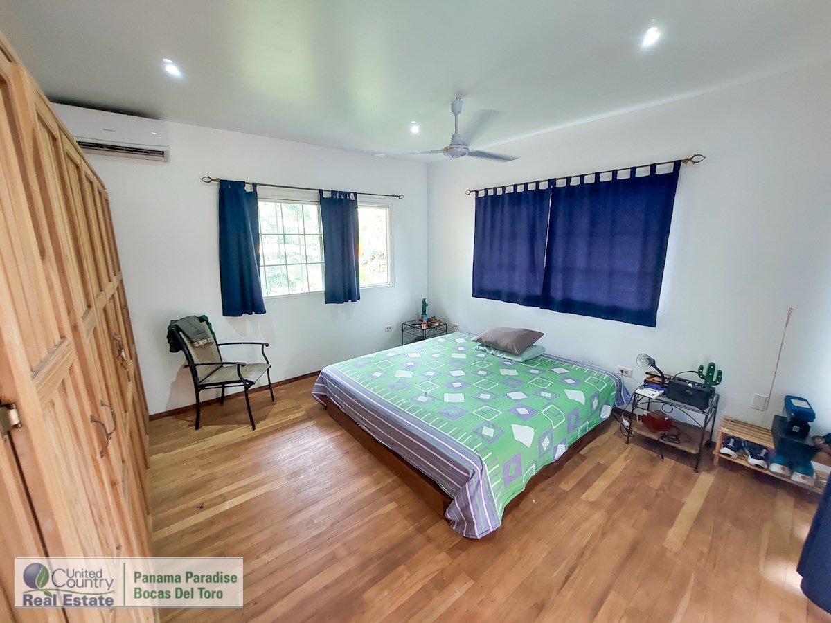 Titre : Maison d'hôtes avec B&B — Big Creek, Isla Colón - 23