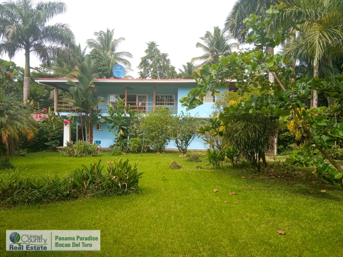 Titre : Maison avec B&B — Big Creek, Isla Colón - 2