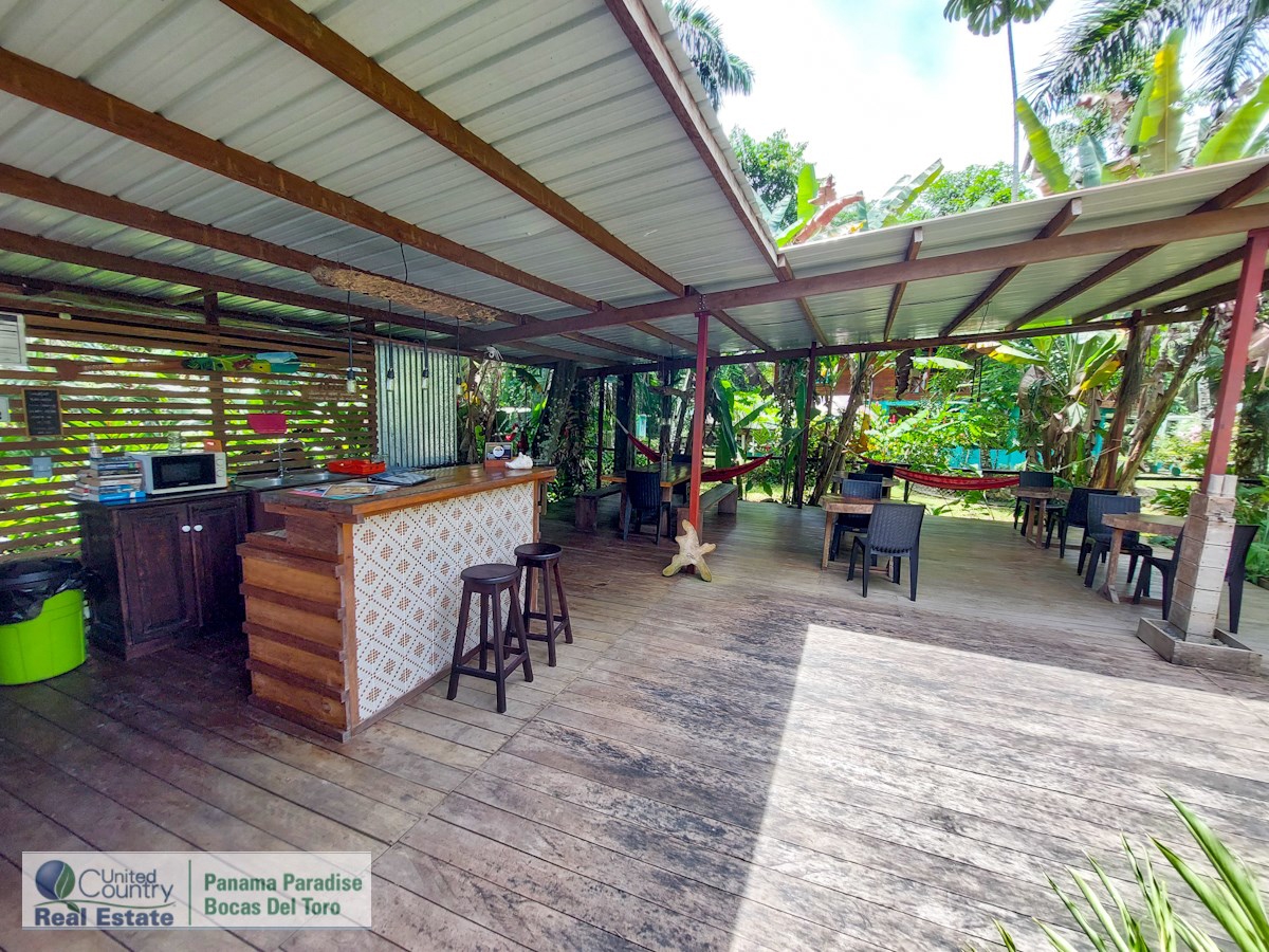 Titre : Maison avec B&B — Big Creek, Isla Colón - 31