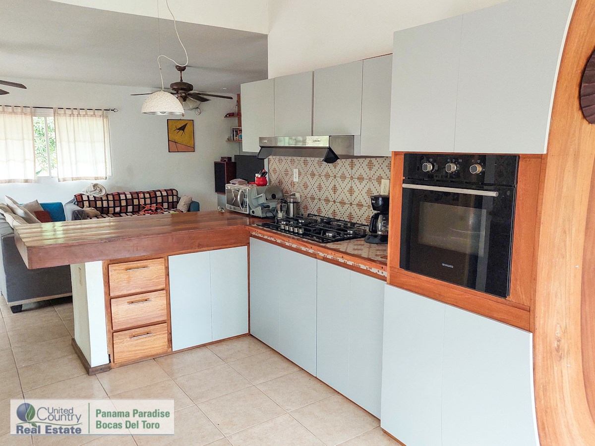 Titre Maison avec B&B — Big Creek, Isla Colón - 13