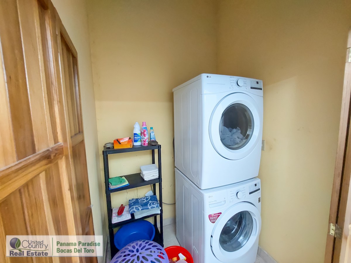 Titre : Maison avec B&B — Big Creek, Isla Colón - 22