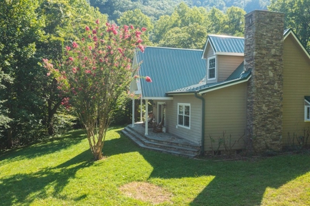 Secluded Mountain Retreat for Sale in Stuart VA - image 3