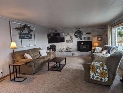 Eastern Oregon Four Bedroom Home - image 4