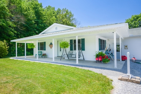 Country Home on 3 Acres in Bloomington, Indiana - image 4
