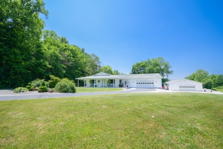 Country Home on 3 Acres in Bloomington, Indiana - image 2
