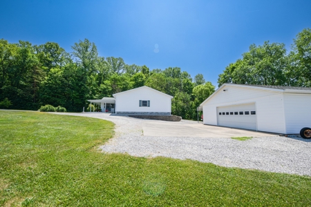 Country Home on 3 Acres in Bloomington, Indiana - image 28