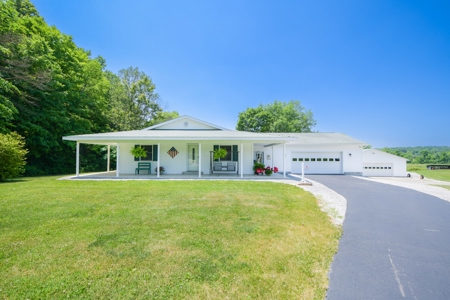 Country Home on 3 Acres in Bloomington, Indiana - image 1