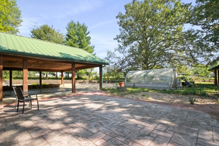 Southern Missouri Home Hobby Farm with Barn and Greenhouse - image 3