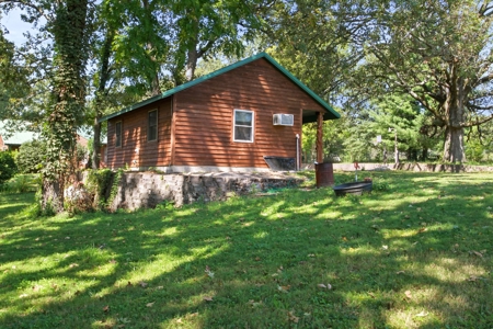 Southern Missouri Home Hobby Farm with Barn and Greenhouse - image 7
