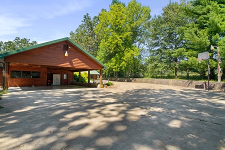 Southern Missouri Home Hobby Farm with Barn and Greenhouse - image 9