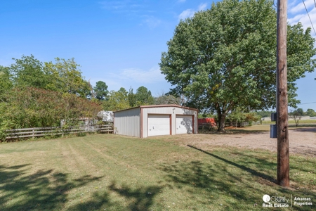 Home with acreage for sale in Arkansas - image 17
