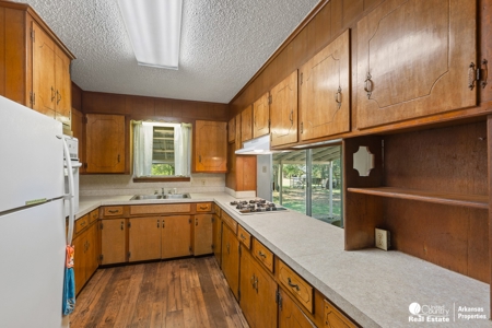 Home with acreage for sale in Arkansas - image 3