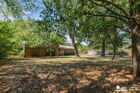 Home with acreage for sale in Arkansas - image 20