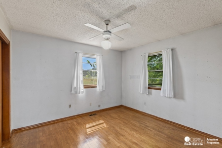 Home with acreage for sale in Arkansas - image 9